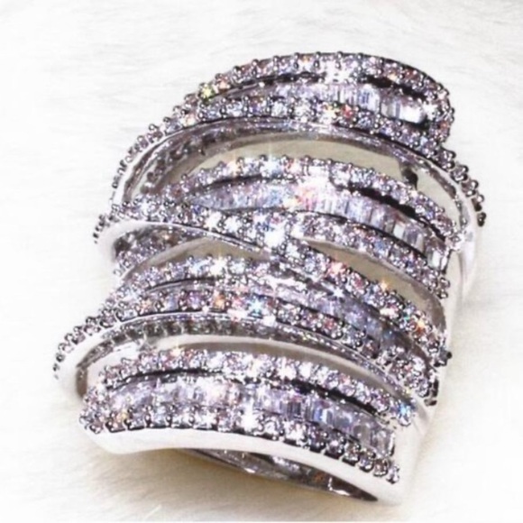 6.4 kt. 9.25 sterling silver & treated diamond stacking ring sizes 7, 8 or 9 - Picture 5 of 9